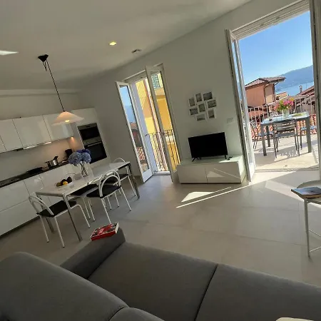 Azzurro Appartement *